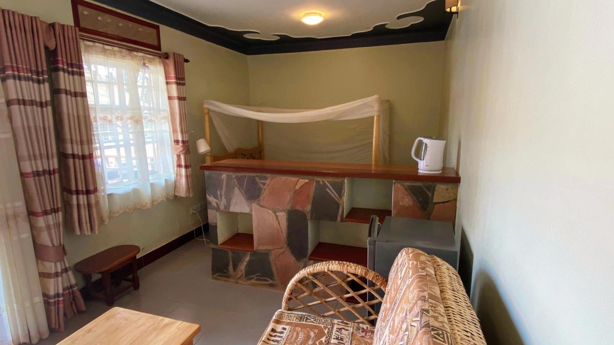 Banda Lodge Masaka Eksteriør bilde